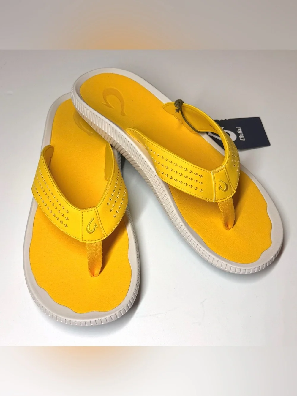 OluKai Ulele Men's Beach Sandals, Water Resistant Flip Flops Size- 11